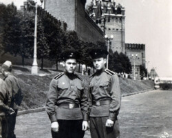 Лейкин Л.Г. и Будный Н.И. 1960 год, сразу после выпуска из СВУ.