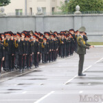 Под звон оркестра торжественым маршем Под звон оркестра