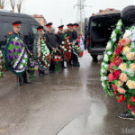 Суворовцы с венками