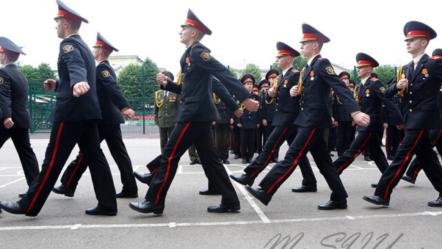 Строй суворовцев