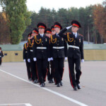 Кадеты на строевом плацу