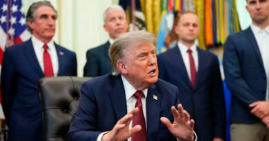 Дональд Трамп приостановил удары США по Ирану