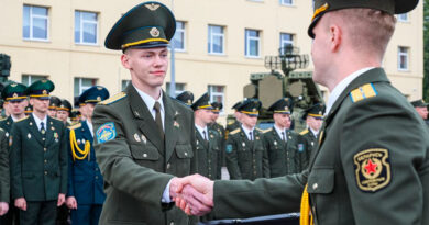 Выпуск лейтенантов в Военной академии