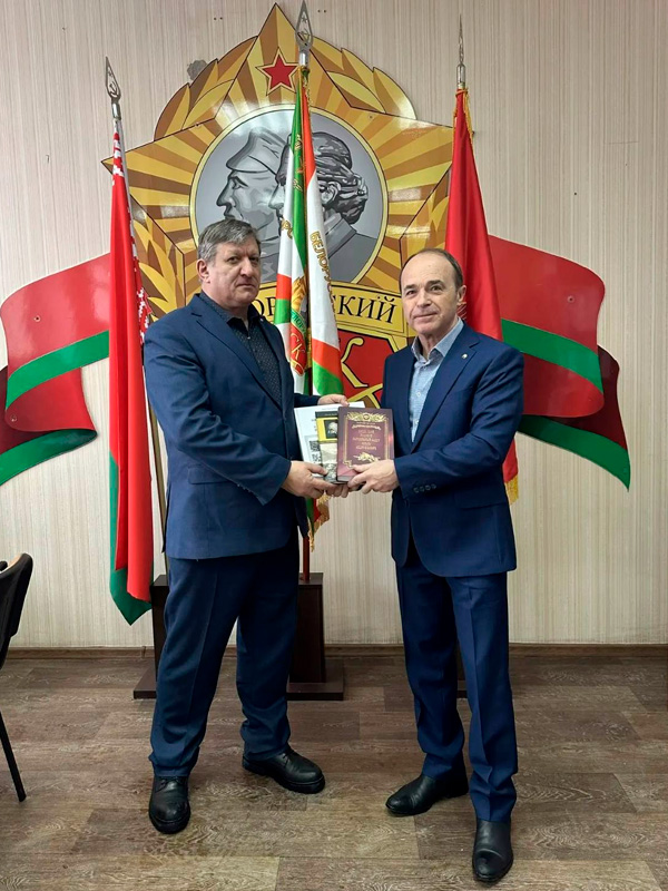 Алексей Кашпур и Евгений Лозовик в офисе БССК в Минске