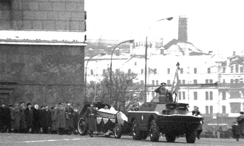 Траурная процессия с прахом Неизвестного Солдата