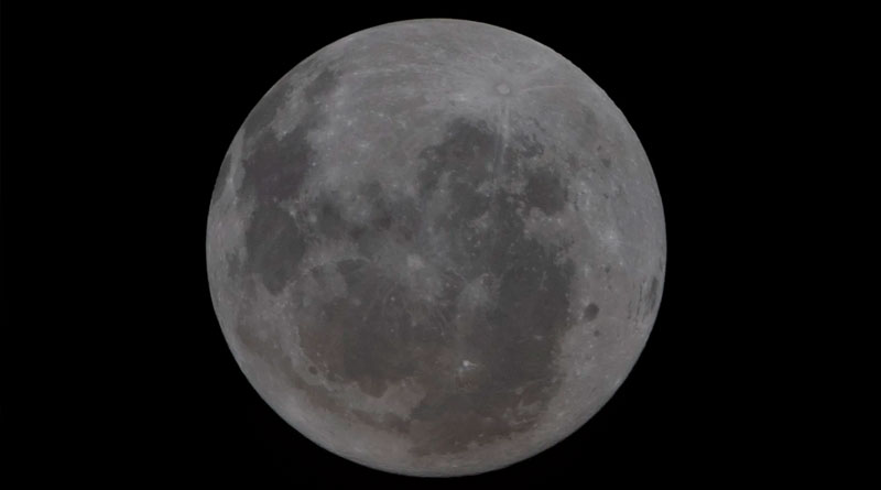 Экипаж миссии Artemis II передал на Землю первые фотографии обратной стороны Луны