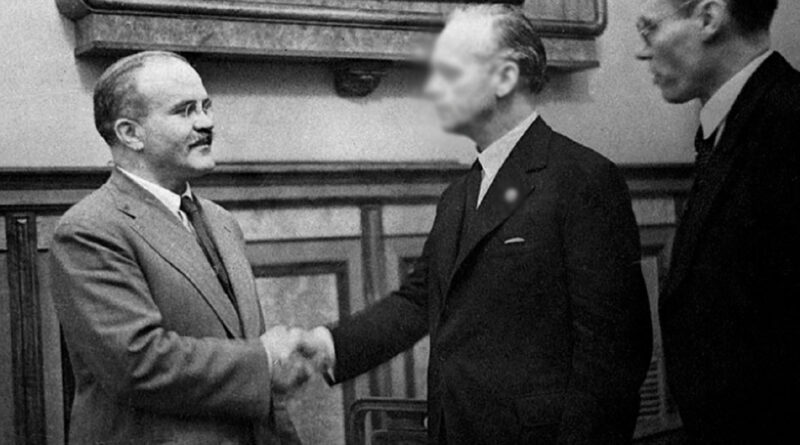 Пакт Молотова-Риббентропа 1939: текст договора и последствия