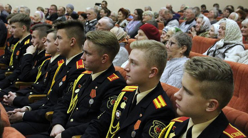 Суворовцы посетили ветеранов