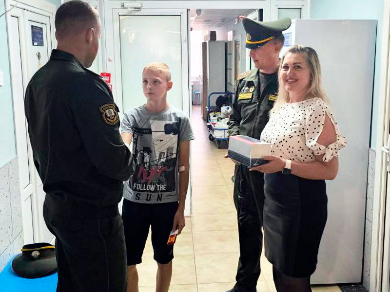 Суворовец Иван Степанов получил погоны